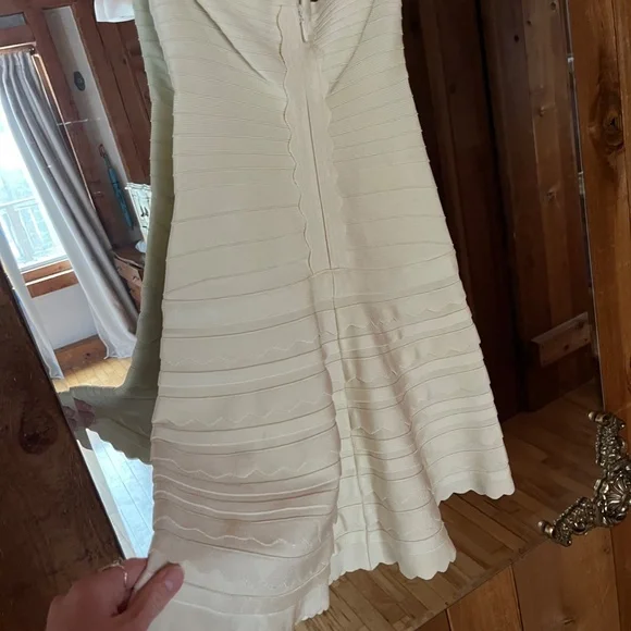 Herve Leger A-Line Phoebe Scalloped Dress - Picture 7 of 12